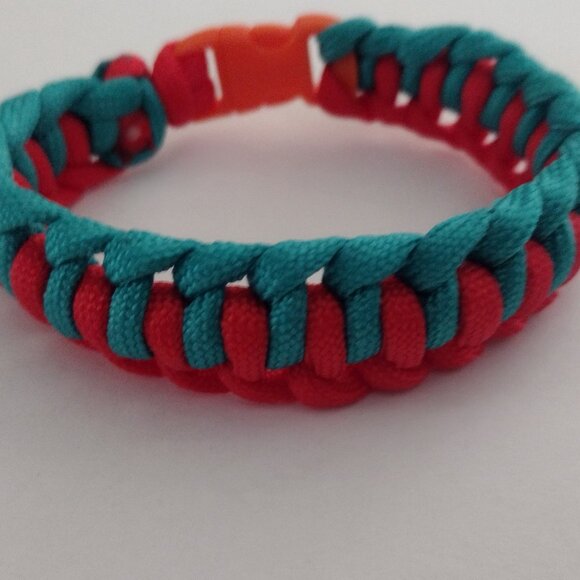 Handmade Paracord bracelet buckles. in combination with two colors blue and red - Picture 13 of 13